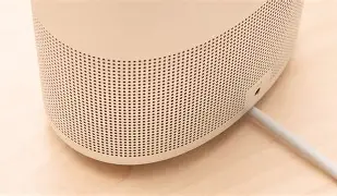 Why Everyone is Buying the Home Speaker 500 (Full Review)